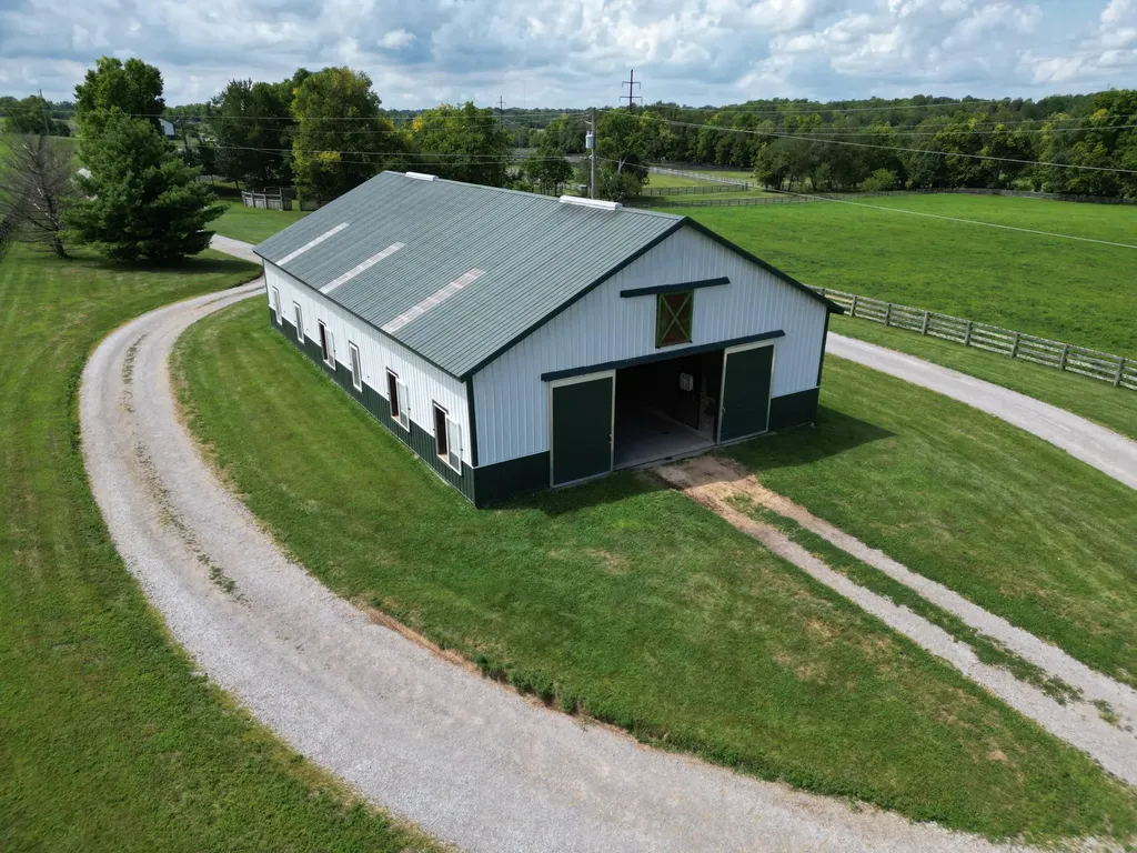 613 Hutchison Road Paris KY 40361