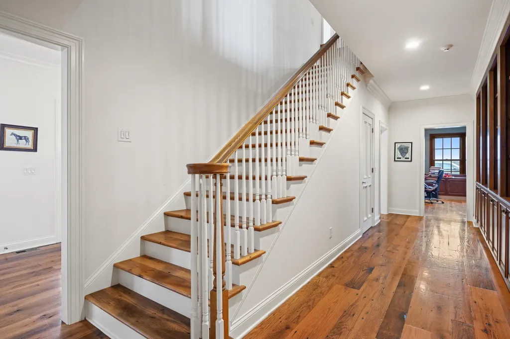 613 Hutchison Road Paris KY 40361