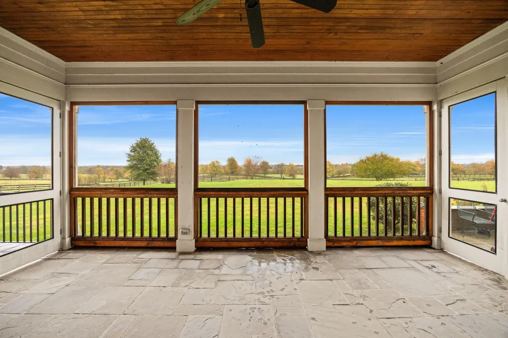 613 Hutchison Road Paris KY 40361