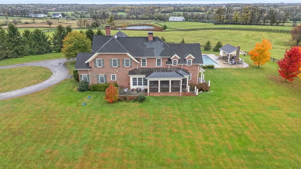 613 Hutchison Road Paris KY 40361
