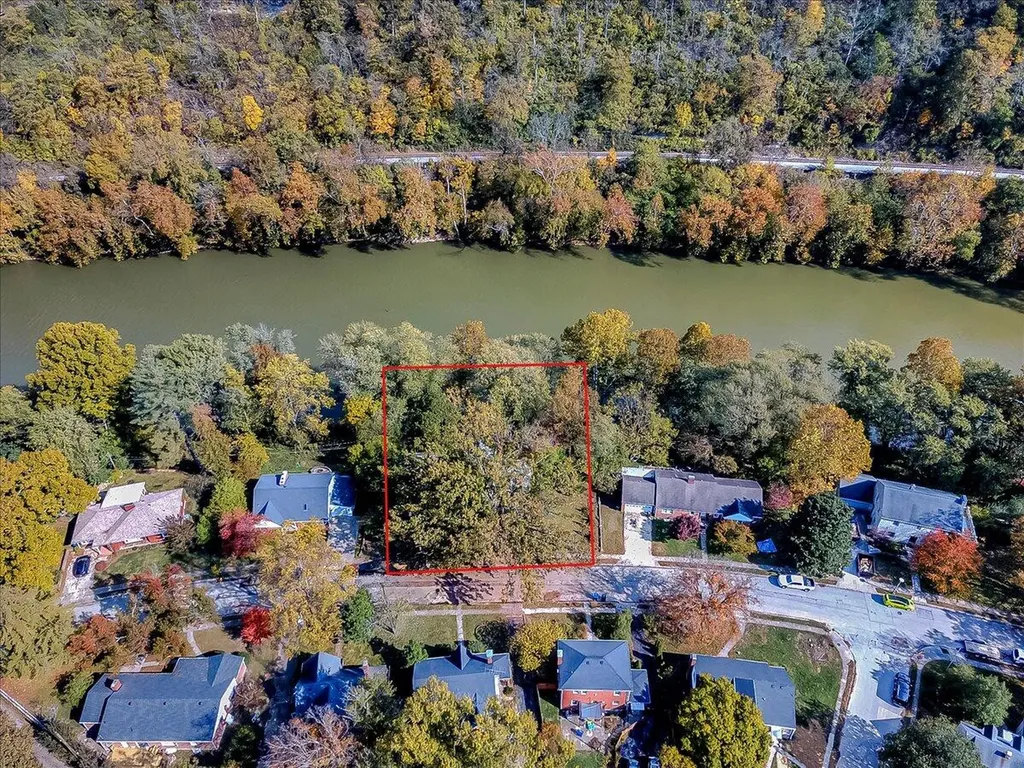 207 Paul Sawyier Drive Frankfort KY 40601