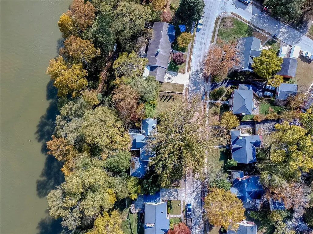 207 Paul Sawyier Drive Frankfort KY 40601