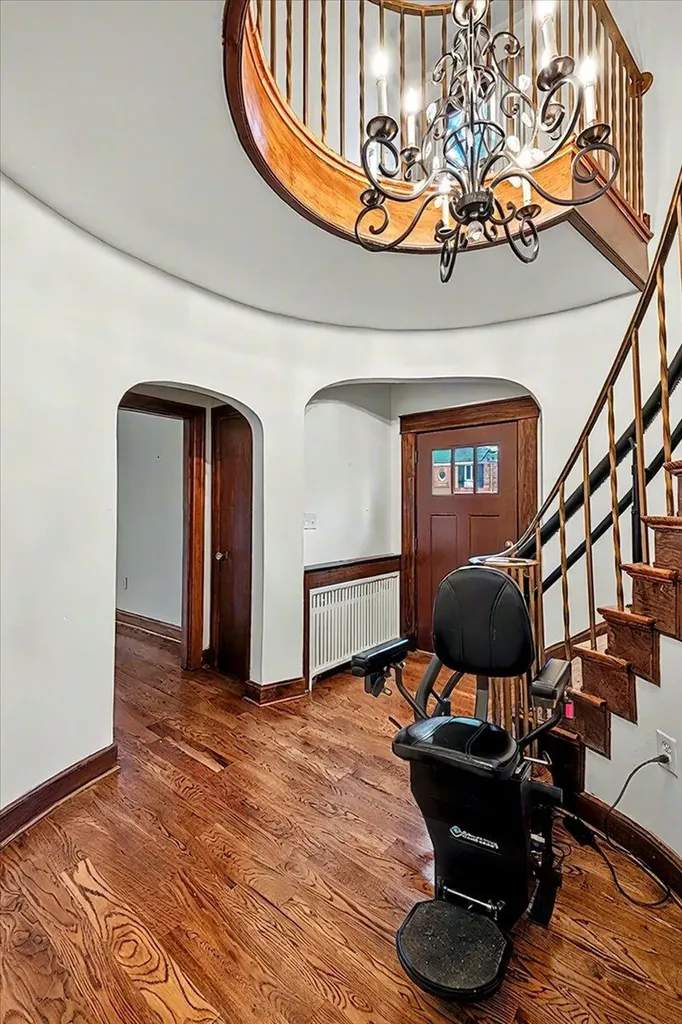 207 Paul Sawyier Drive Frankfort KY 40601