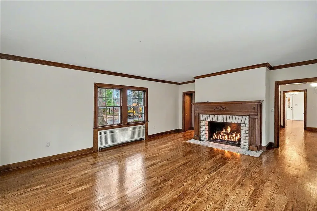 207 Paul Sawyier Drive Frankfort KY 40601