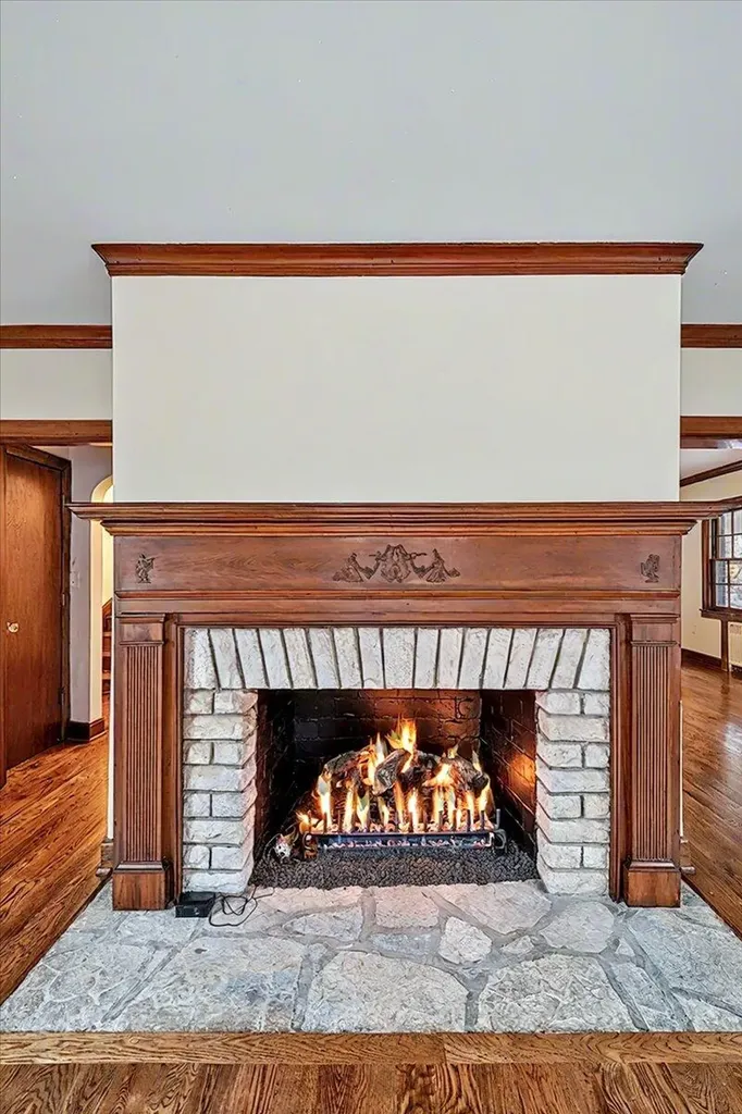 207 Paul Sawyier Drive Frankfort KY 40601