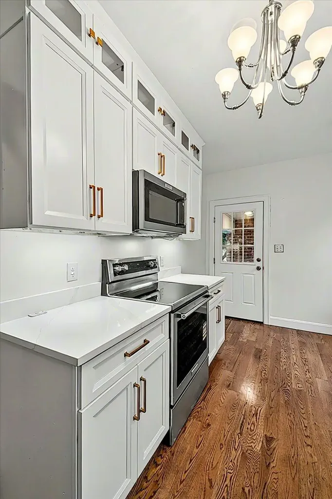 207 Paul Sawyier Drive Frankfort KY 40601