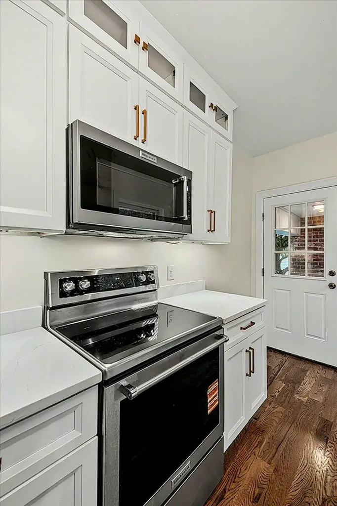 207 Paul Sawyier Drive Frankfort KY 40601