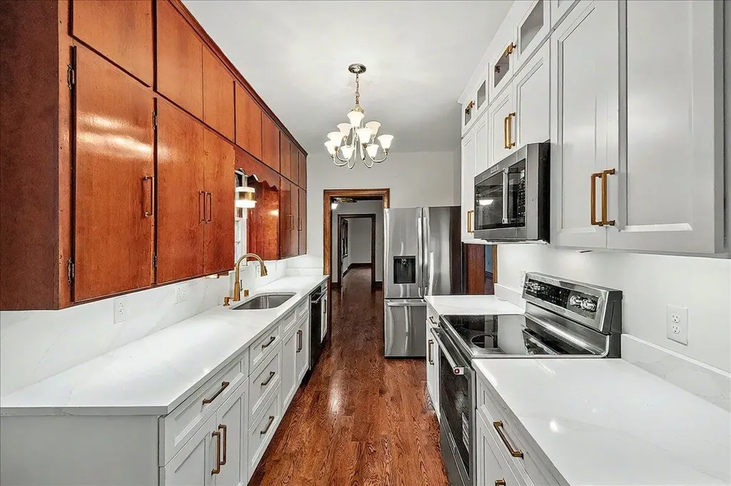 207 Paul Sawyier Drive Frankfort KY 40601