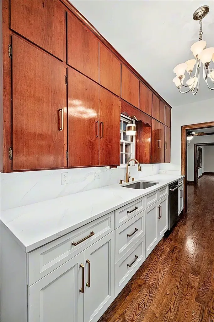 207 Paul Sawyier Drive Frankfort KY 40601