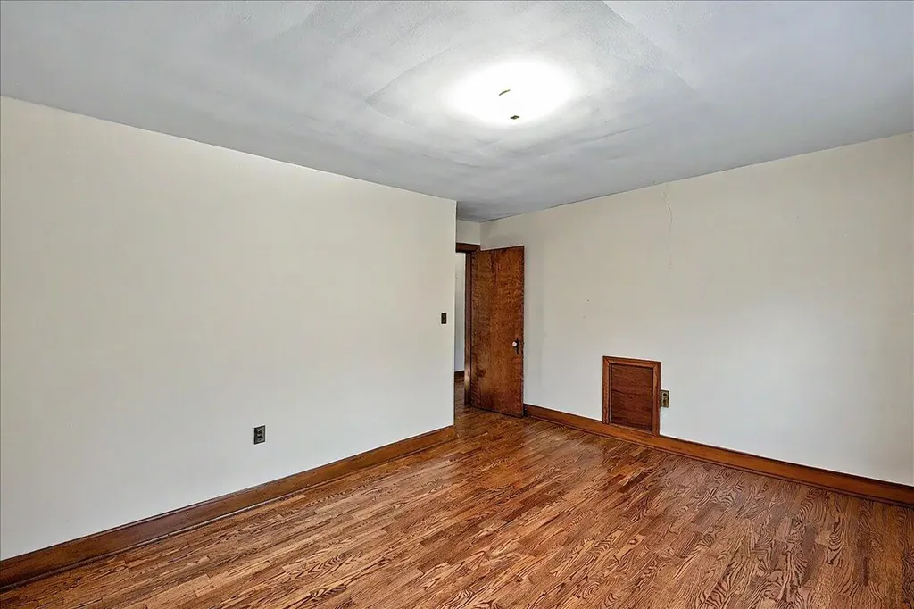 207 Paul Sawyier Drive Frankfort KY 40601