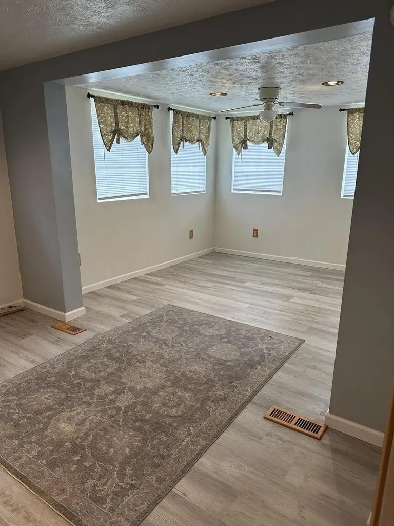 220 Leon Boulevard Williamstown KY 41097