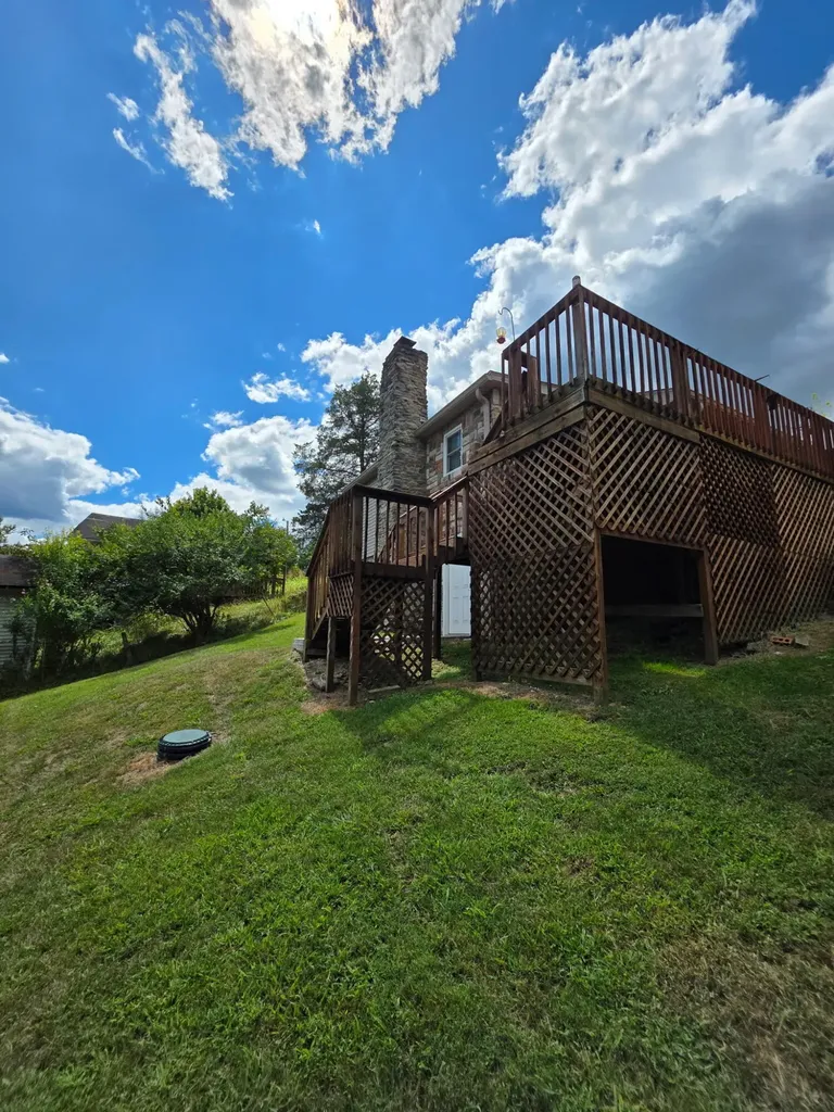 220 Leon Boulevard Williamstown KY 41097
