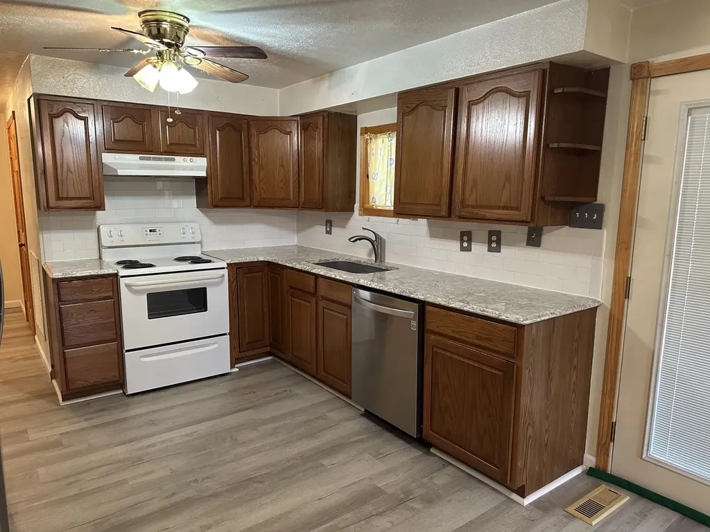 220 Leon Boulevard Williamstown KY 41097