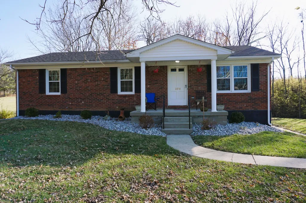 2210 Carpenter Pike Versailles KY 40383