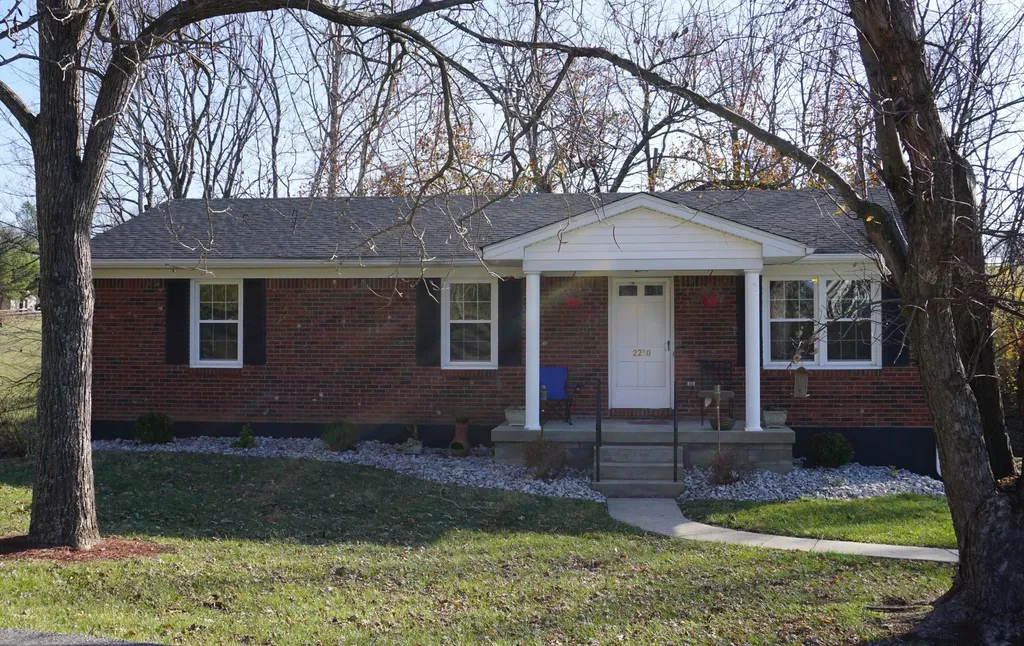 2210 Carpenter Pike Versailles KY 40383