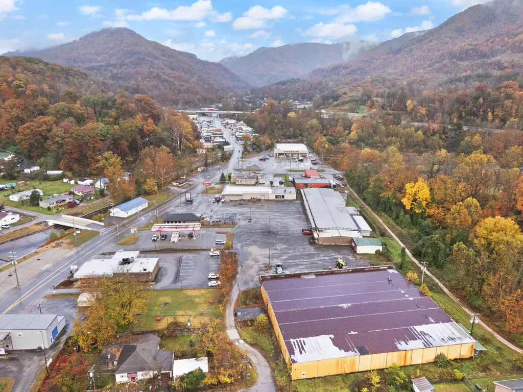 1310 E Main Street Cumberland KY 40823