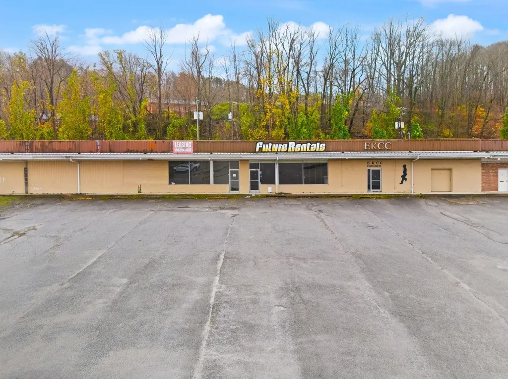 1310 E Main Street Cumberland KY 40823