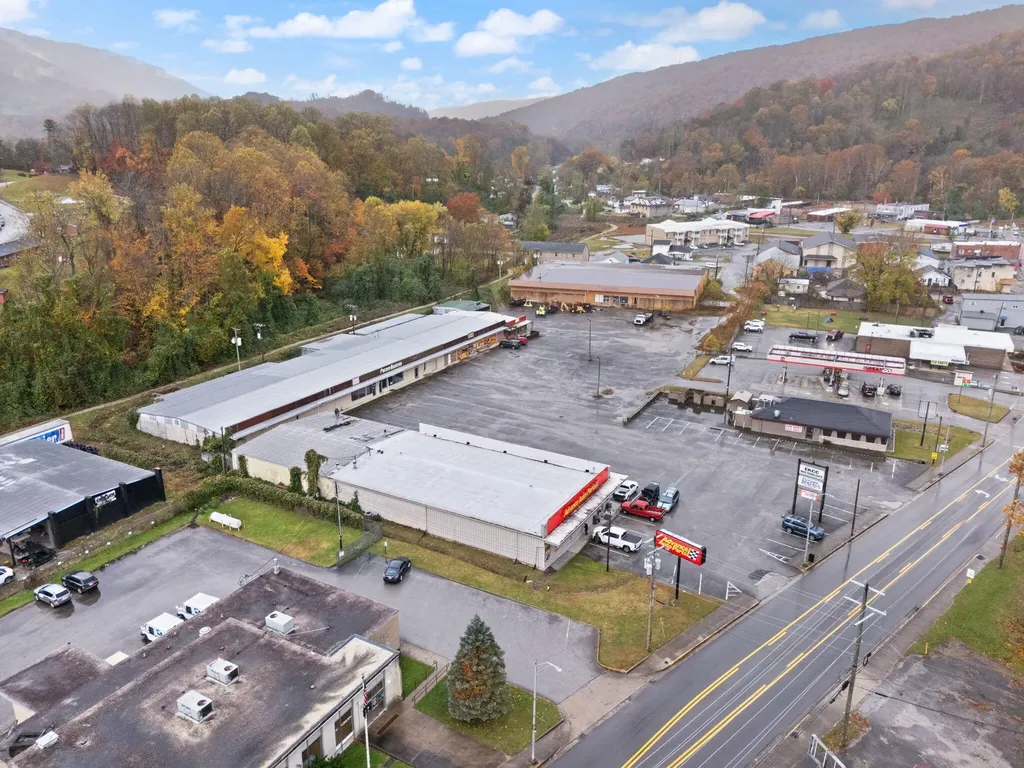 1310 E Main Street Cumberland KY 40823