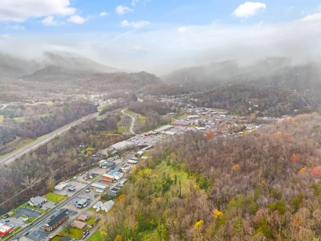 1310 E Main Street Cumberland KY 40823