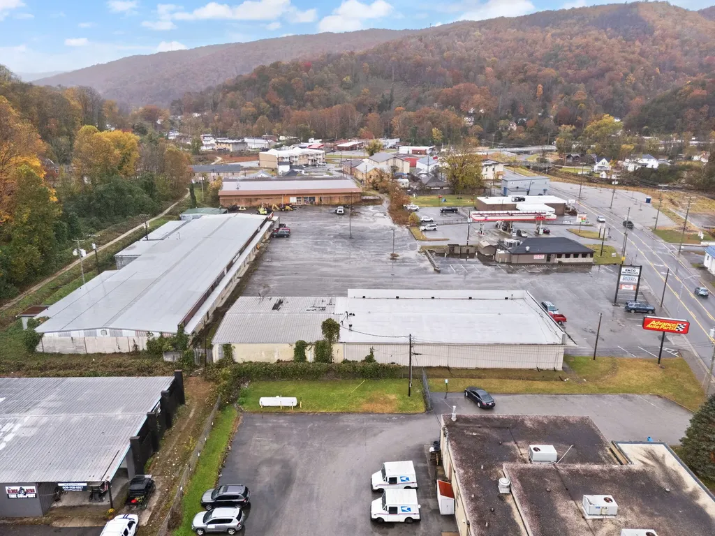 1310 E Main Street Cumberland KY 40823