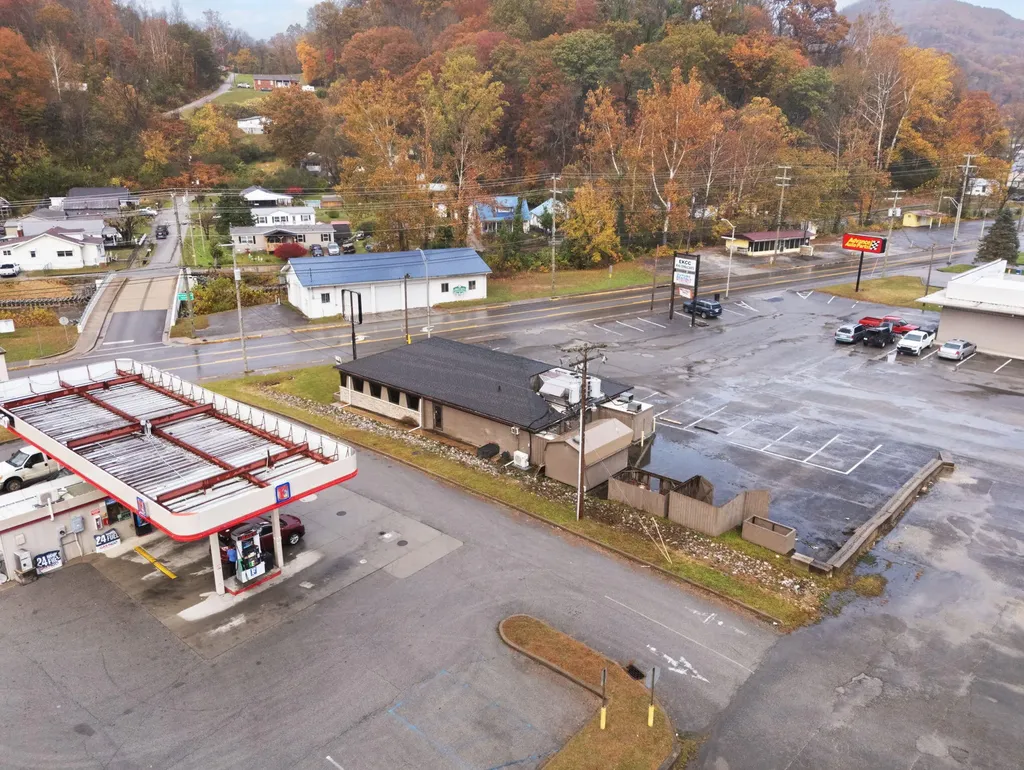 1310 E Main Street Cumberland KY 40823