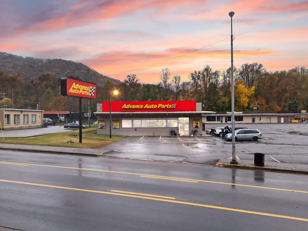 1310 E Main Street Cumberland KY 40823