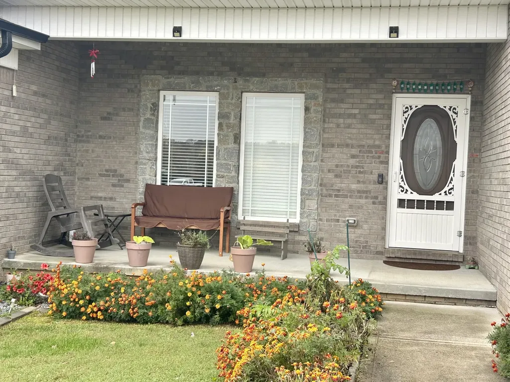 335 Natures Valley Drive Somerset KY 42503
