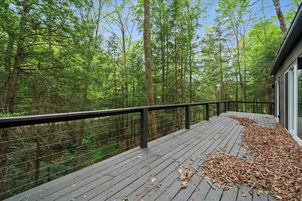 507 Cave Hollow Road Campton KY 41301