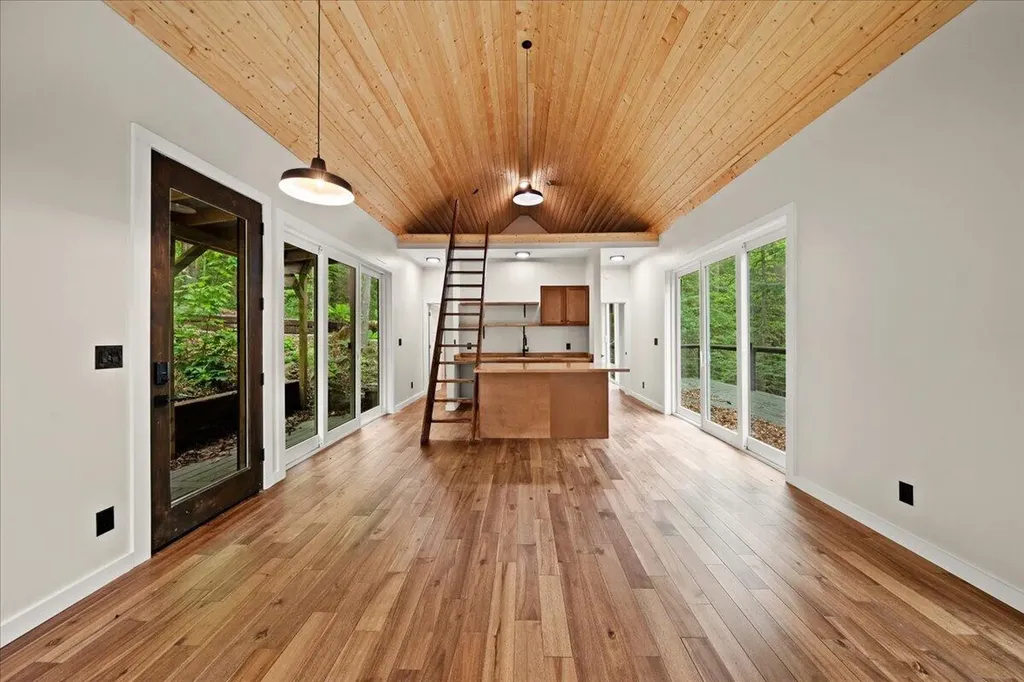 507 Cave Hollow Road Campton KY 41301