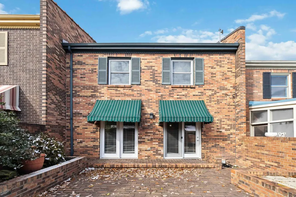 229 S Collins Street Richmond KY 40475