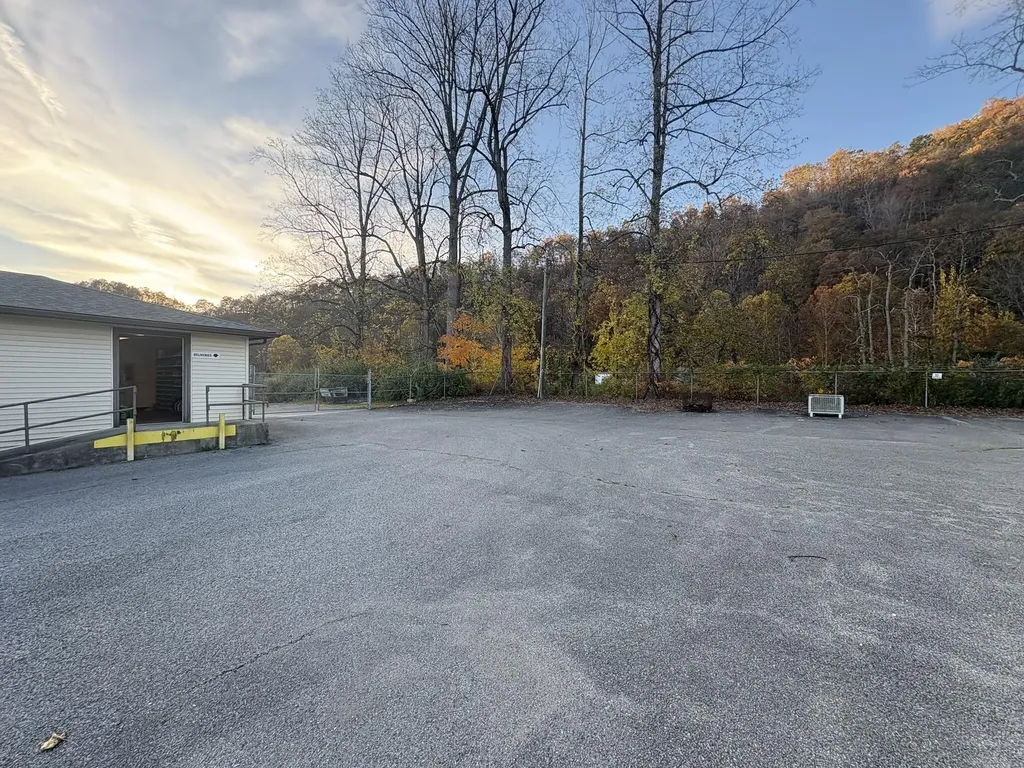 1255 Lakeside Drive Jackson KY 41339