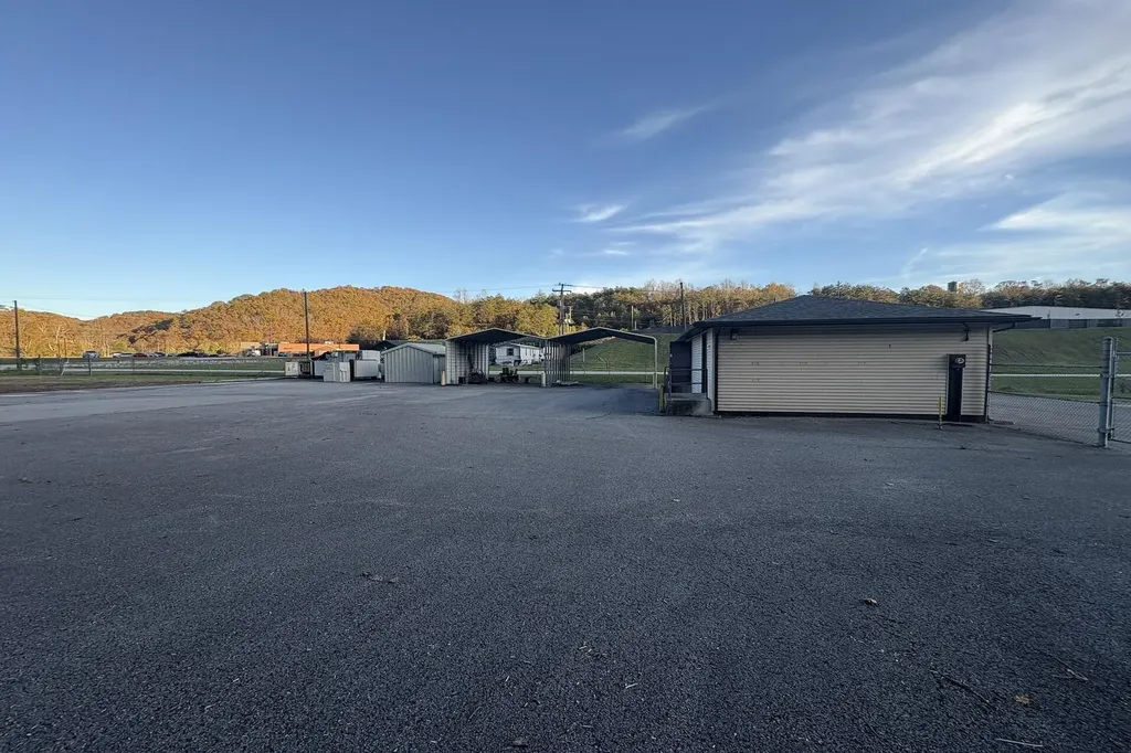 1255 Lakeside Drive Jackson KY 41339