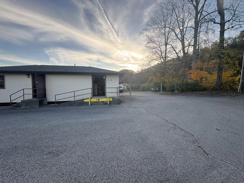 1255 Lakeside Drive Jackson KY 41339