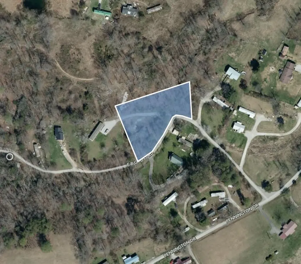 155 E B Gross Road East Bernstadt KY 40729