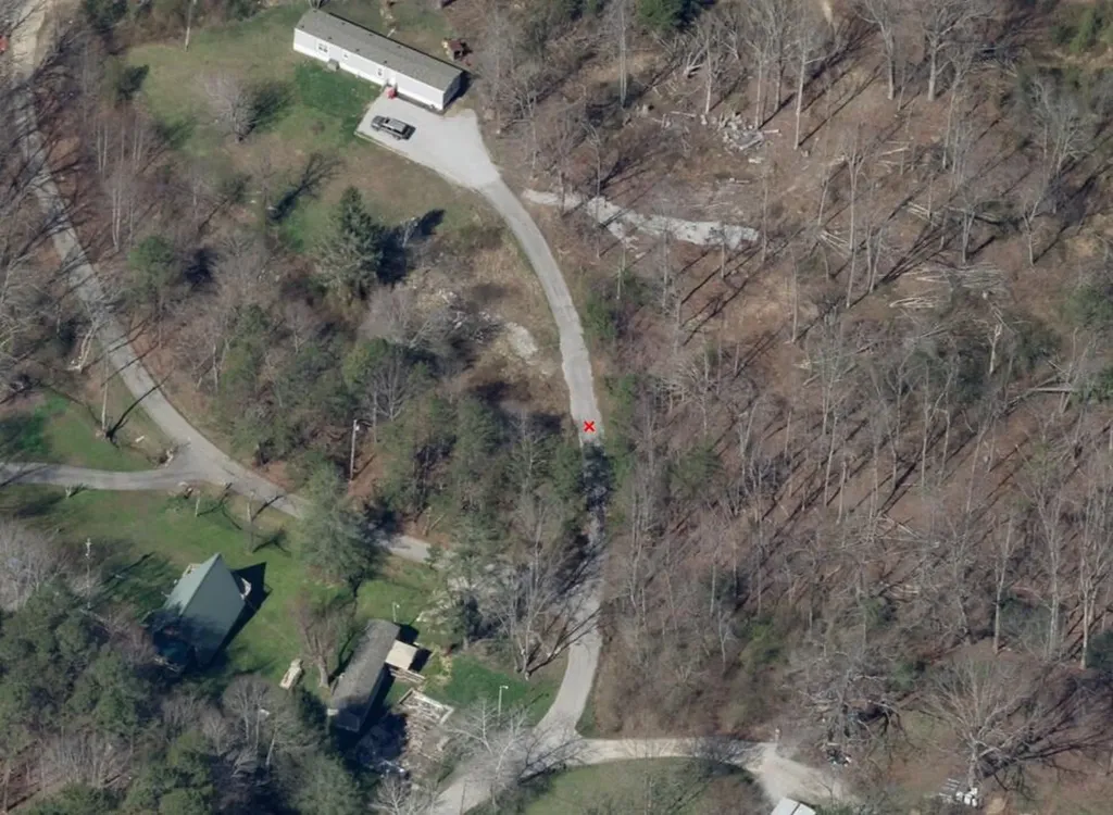 155 E B Gross Road East Bernstadt KY 40729