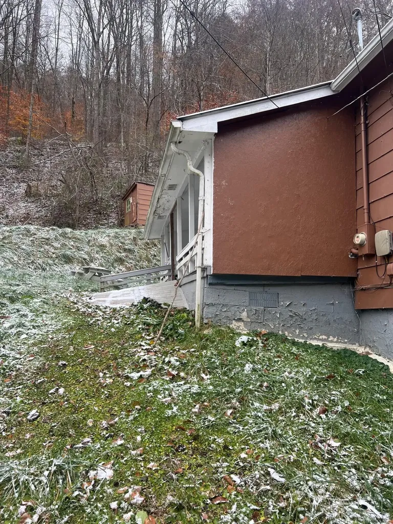 821 Runnells Branch Road Hindman KY 41822