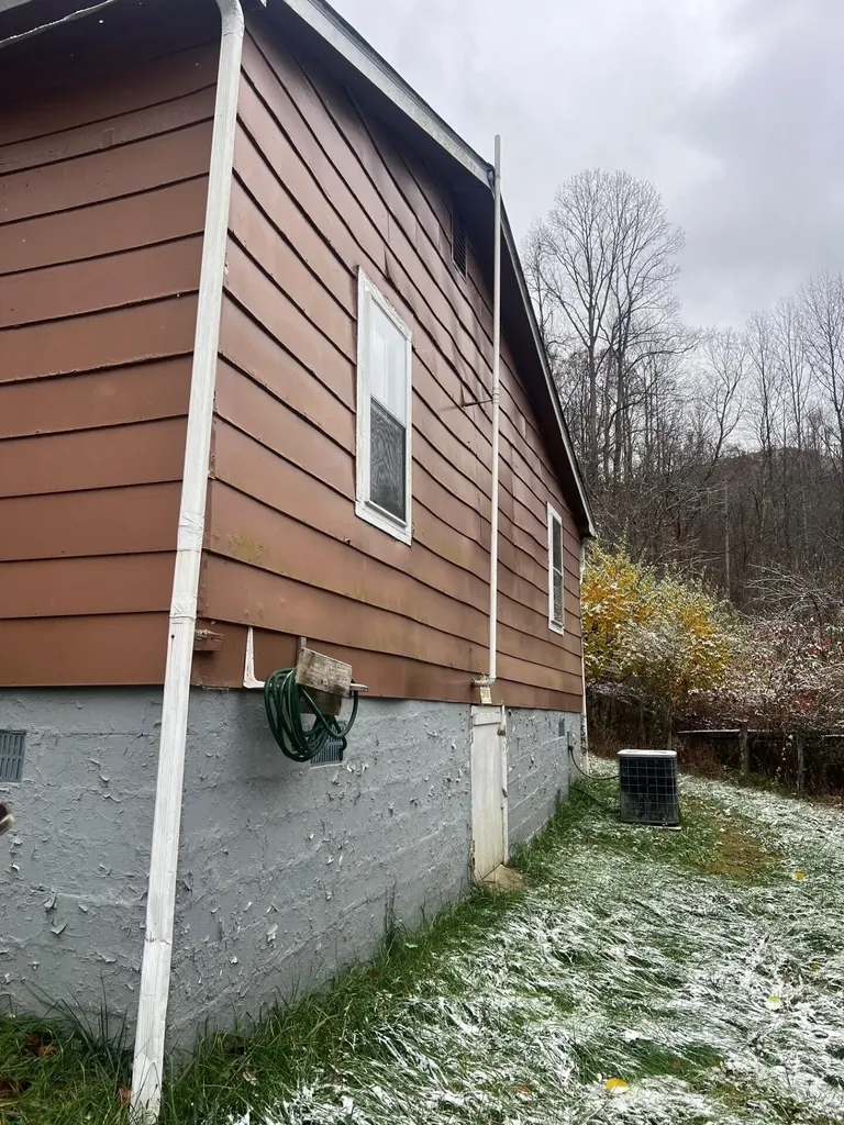 821 Runnells Branch Road Hindman KY 41822