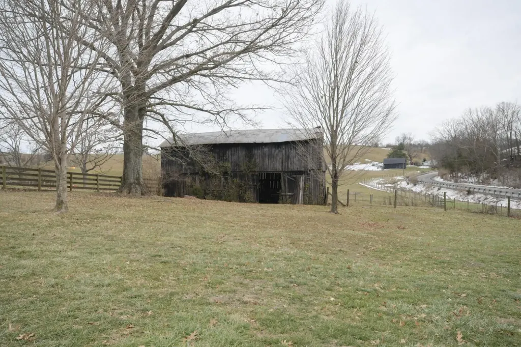 1065 Moorefield Road Carlisle KY 40311