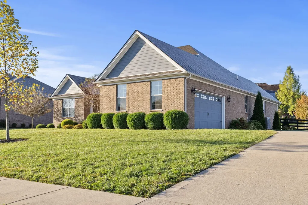 610 Old Coach Road Nicholasville KY 40356