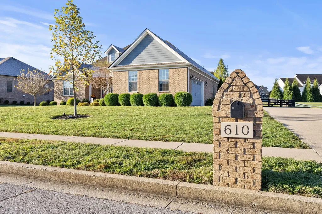 610 Old Coach Road Nicholasville KY 40356