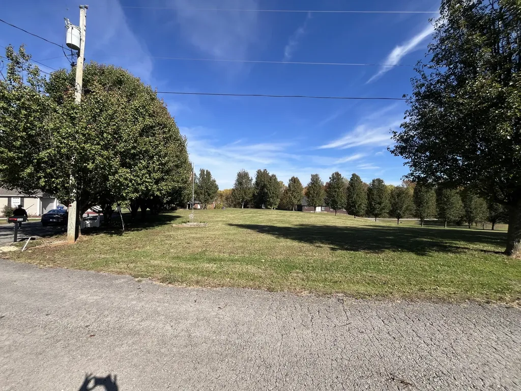 28 Farmington Way Columbia KY 42728