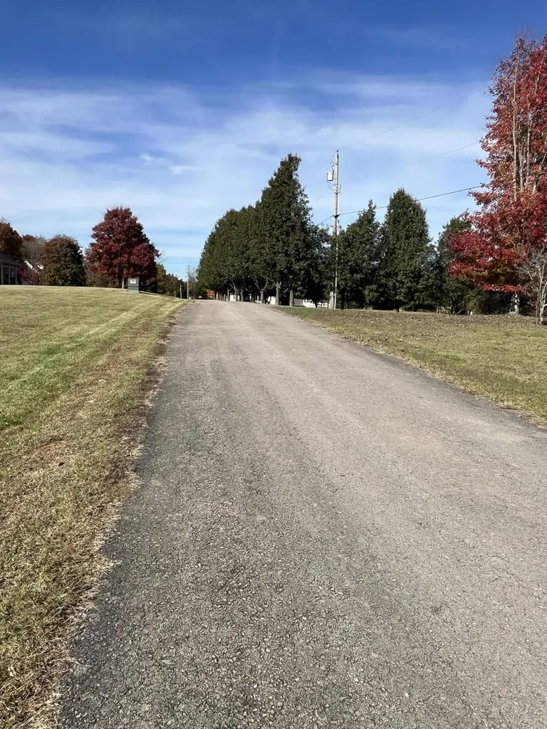 28 Farmington Way Columbia KY 42728