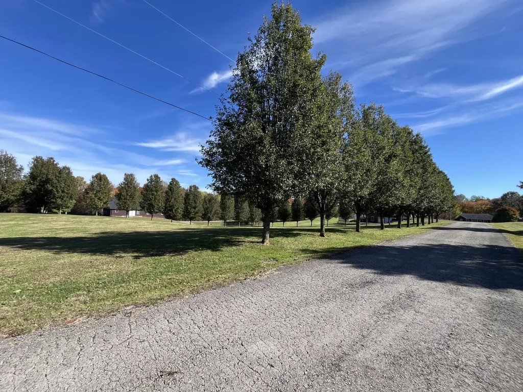 28 Farmington Way Columbia KY 42728