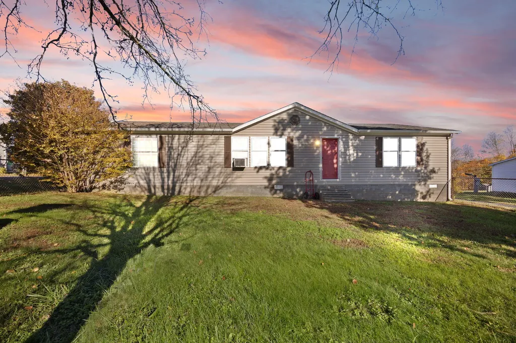 324 Lawless Lane Jamestown KY 42629
