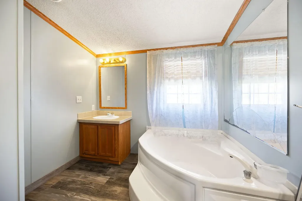 324 Lawless Lane Jamestown KY 42629