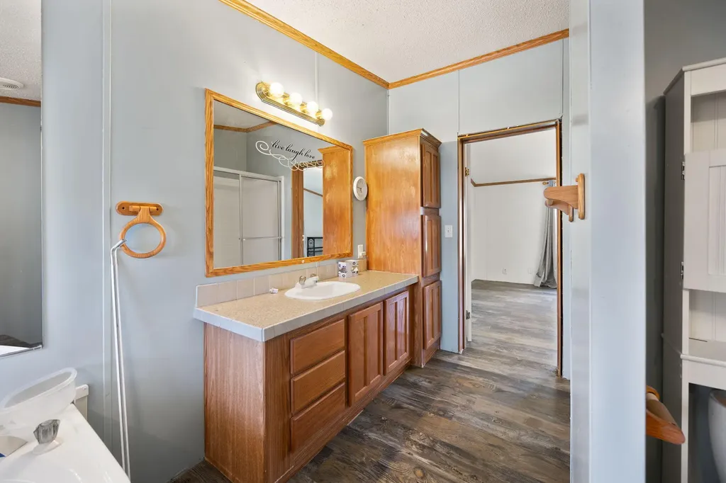 324 Lawless Lane Jamestown KY 42629