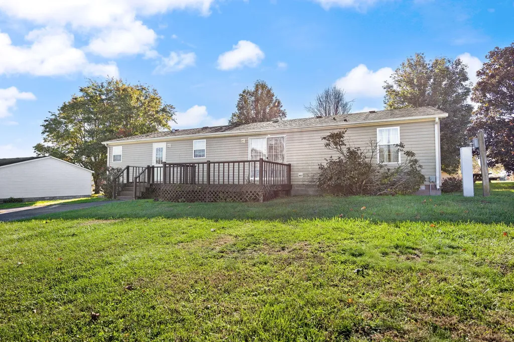 324 Lawless Lane Jamestown KY 42629