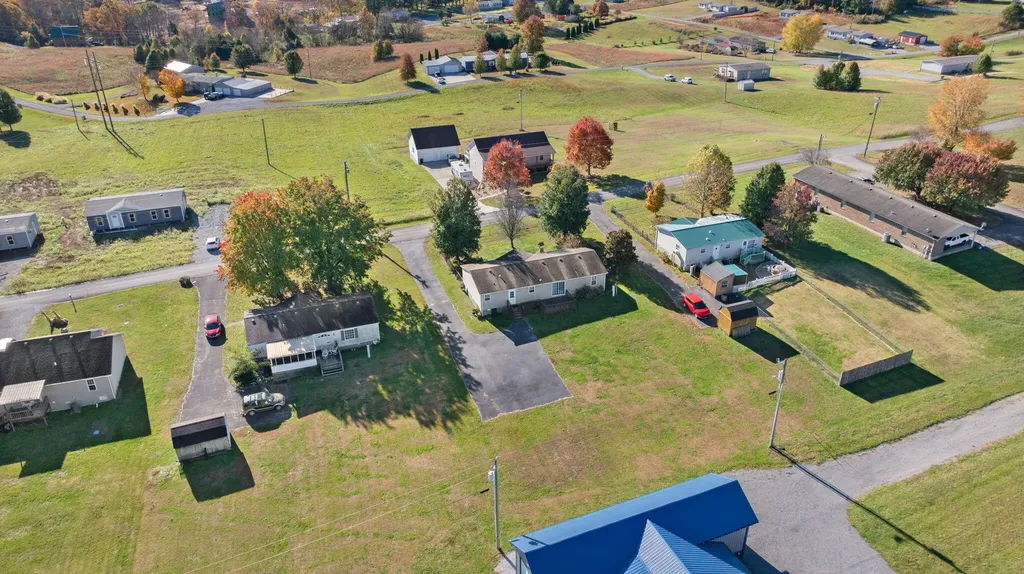 324 Lawless Lane Jamestown KY 42629