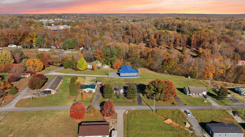 324 Lawless Lane Jamestown KY 42629