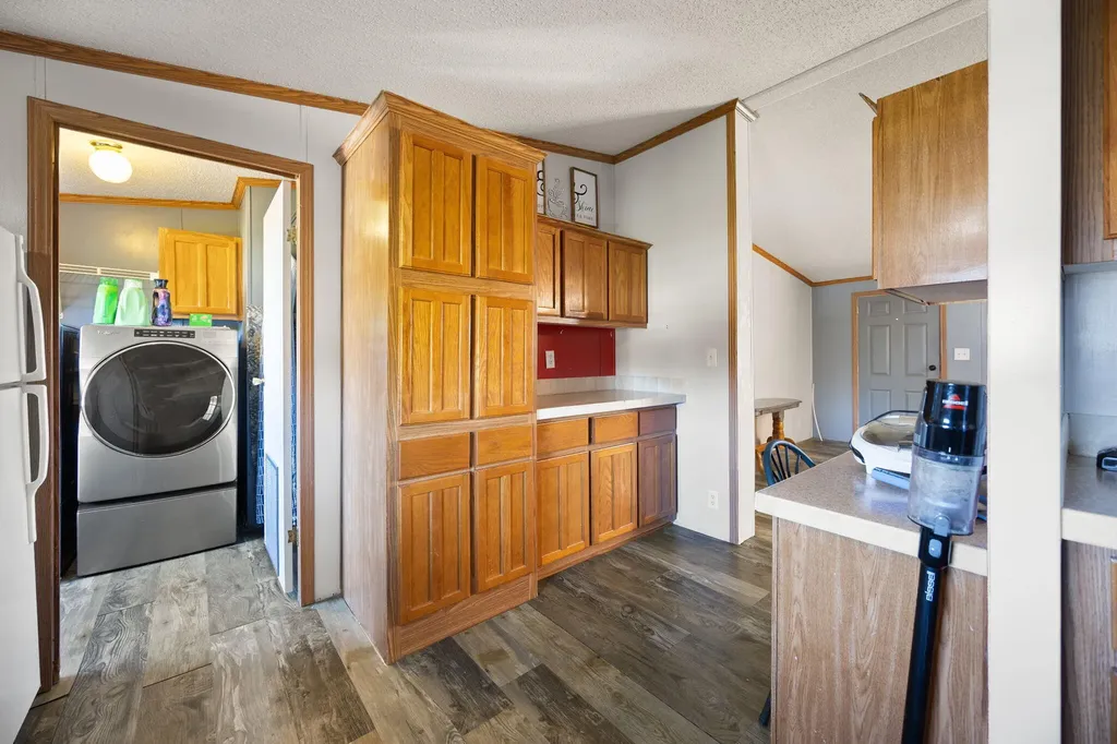 324 Lawless Lane Jamestown KY 42629